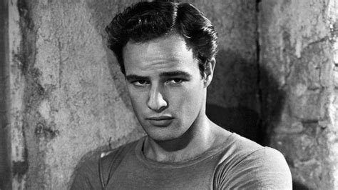 Marlon Brando thrived in Hollywood despite risqué photo,。